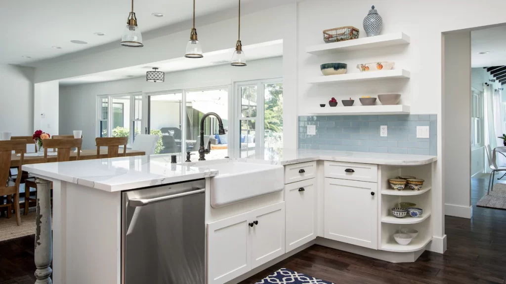 White kitchen cabinets